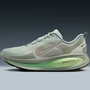 Nike Vomero 18 New In Box